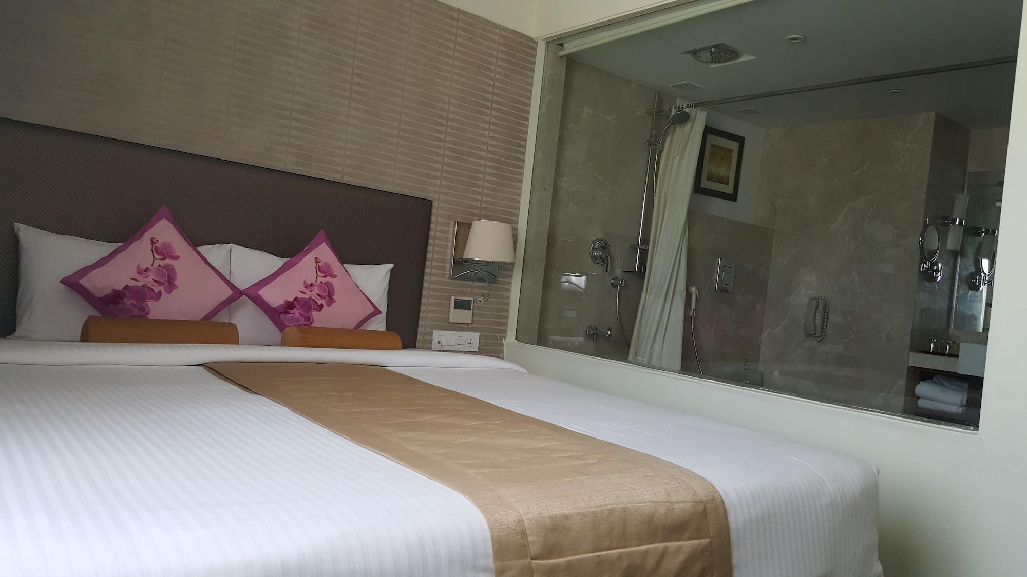 Royal Orchid Central Vadodara Exterior photo
